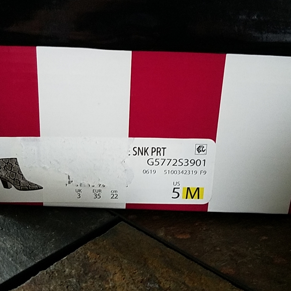 🐍  Circus by Sam Edelman Snake Print boots - Picture 7 of 7